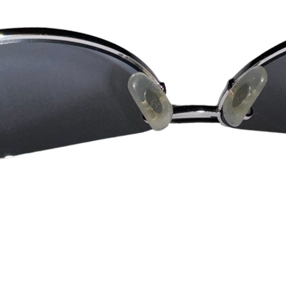 Ray Ban (EUC) Unisex Aviator Sunglasses - Picture 6 of 16